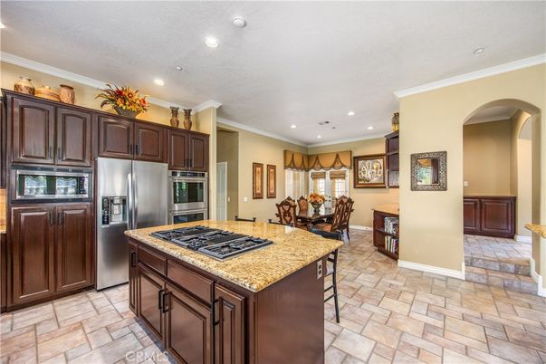 Dining room, Interior, Kitchen, Recessed Lighting, Stainless Steel Appliances