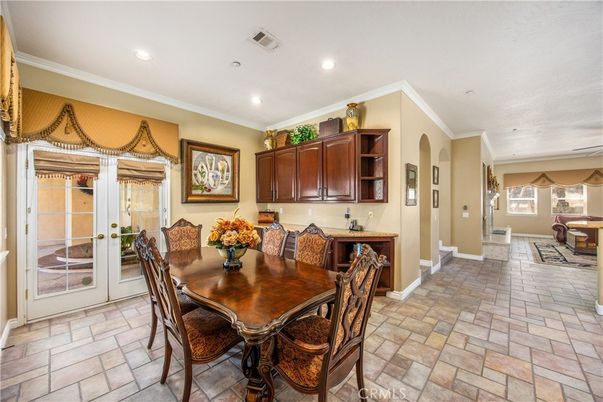 Dining room, Interior, Recessed Lighting
