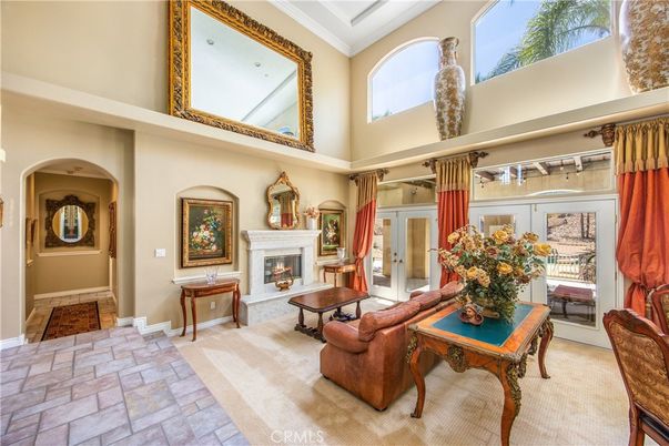 Fireplace, Interior, Living room