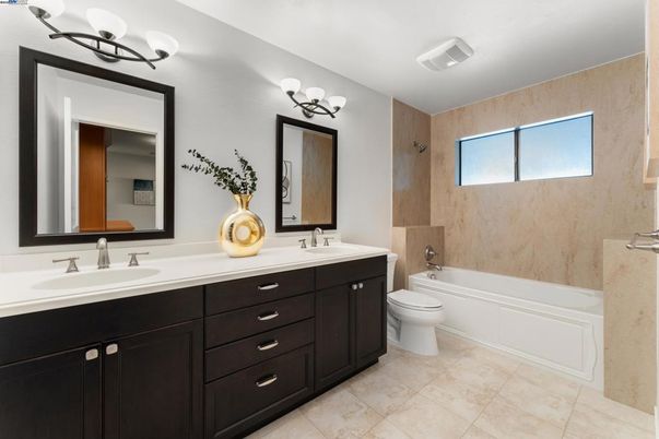 Bathroom, Dual Sink Vanities, Interior