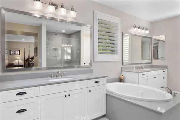 Bathroom, Dual Sink Vanities, Interior