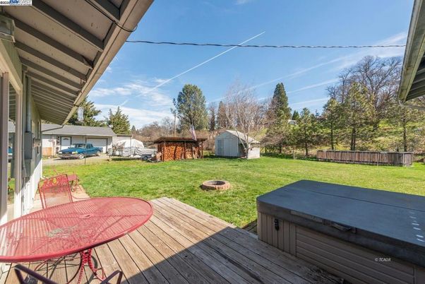 Backyard, Exterior, Hot Tub