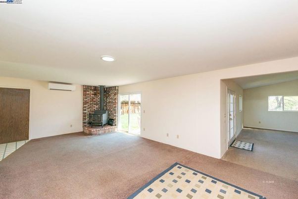 Empty room, Interior, Recessed Lighting, Stone Walls