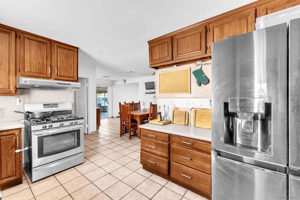 Dining room, Interior, Kitchen, Stainless Steel Appliances