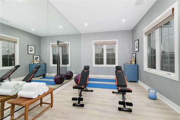 Fitness Equipment, Interior, Recessed Lighting, Wood Texture Flooring
