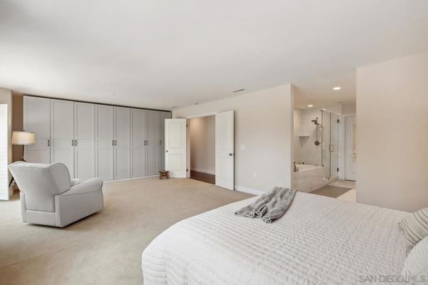 Bathroom, Bedroom, Glass Shower, Interior, Recessed Lighting