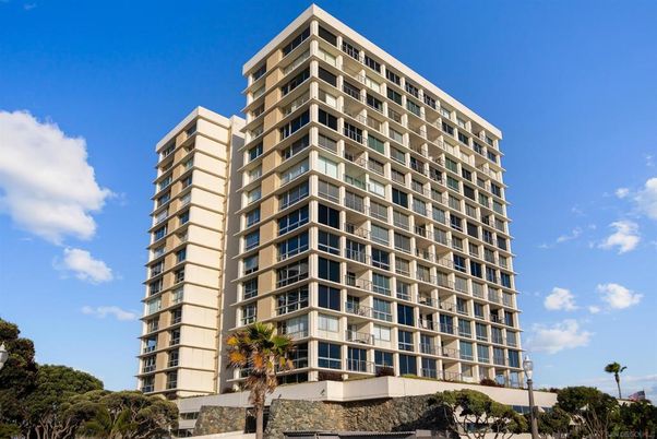 Exterior, Facade, Condo Building