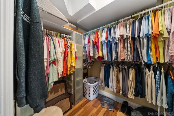 Interior, Walk-in Closets, Wood Texture Flooring