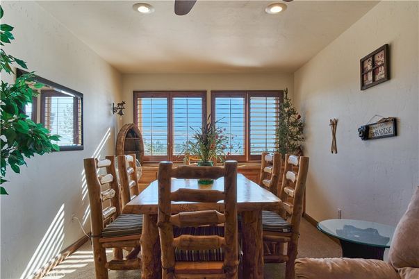 Dining room, Interior, Recessed Lighting