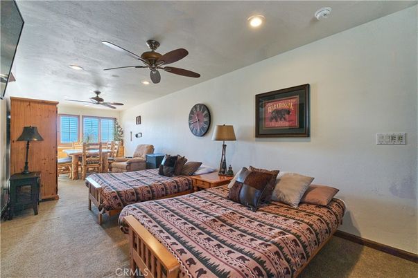 Bedroom, Dining room, Interior, Recessed Lighting