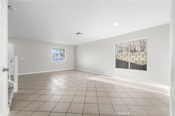 Empty room, Interior, Recessed Lighting
