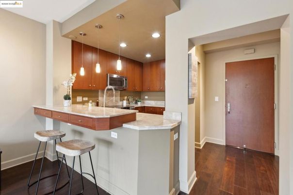 Interior, Kitchen, Pendant Lights, Recessed Lighting, Wood Texture Flooring