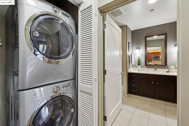 Interior, Recessed Lighting, Utility Closets, Washer
