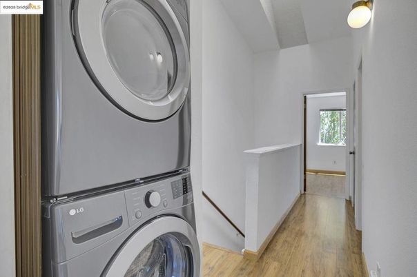 Interior, Utility Closets, Washer, Wood Texture Flooring