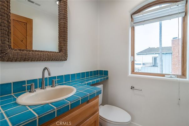 Bathroom, Interior, Tile Countertops