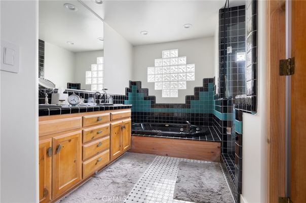 Bathroom, Interior, Recessed Lighting, Tile Countertops