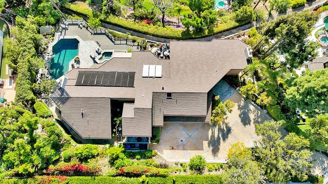 Exterior, Drone