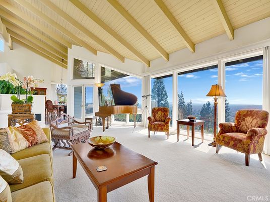 Dining room, Interior, Living room, Pendant Lights, Piano