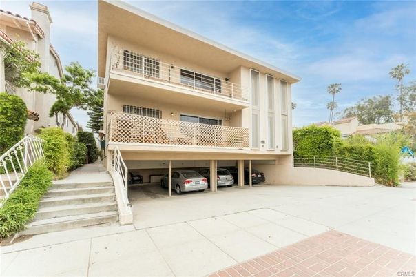 Exterior, Facade, Condo Building