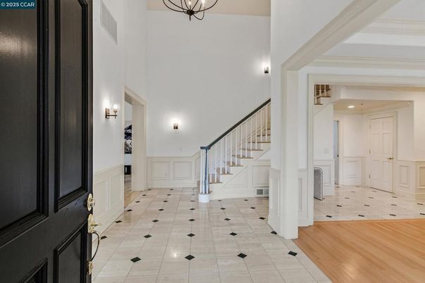 Interior, Pendant Lights, Recessed Lighting, Wood Texture Flooring