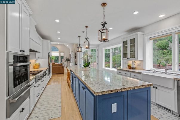 Interior, Kitchen, Living room, Pendant Lights, Recessed Lighting, Stainless Steel Appliances, Wood Texture Flooring