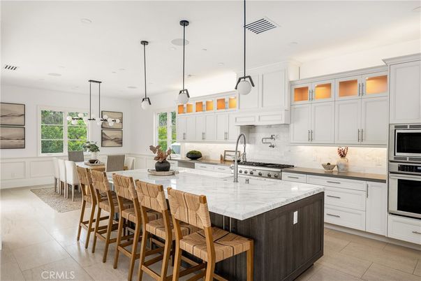 Dining room, Interior, Kitchen, Pendant Lights, Recessed Lighting, Stainless Steel Appliances