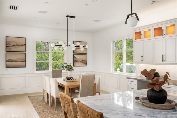 Dining room, Interior, Pendant Lights, Recessed Lighting