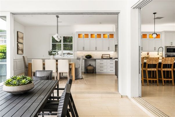 Dining room, Interior, Kitchen, Pendant Lights, Stainless Steel Appliances