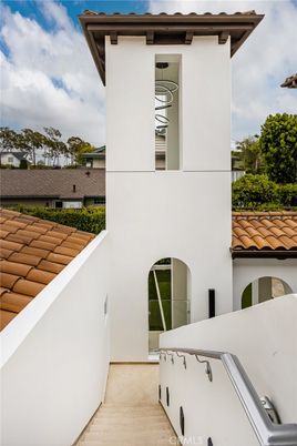 Exterior, Facade, None