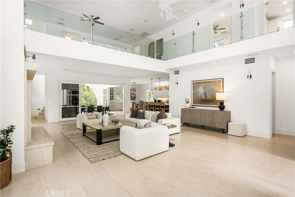Dining room, Interior, Living room, Pendant Lights, Recessed Lighting, Wood Texture Flooring
