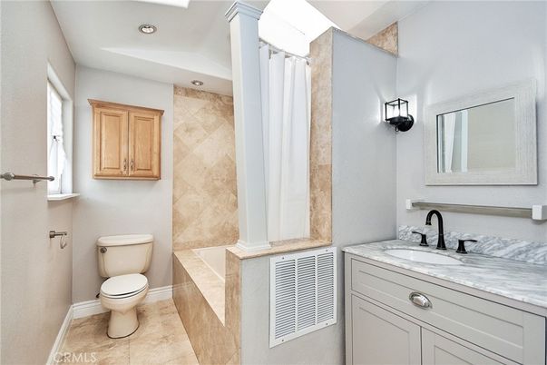 Bathroom, Interior, Recessed Lighting