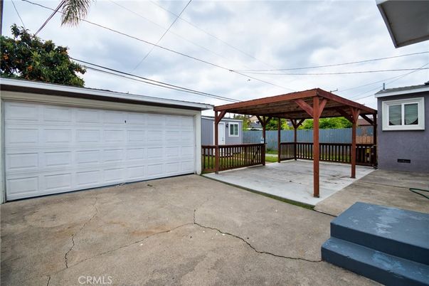 Detached Garage, Exterior