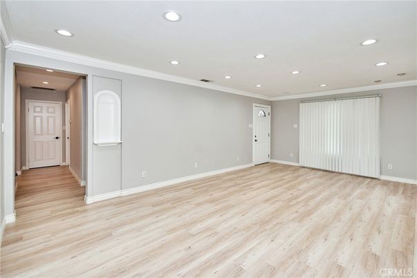 Empty room, Interior, Recessed Lighting, Wood Texture Flooring