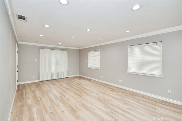 Empty room, Interior, Recessed Lighting, Wood Texture Flooring