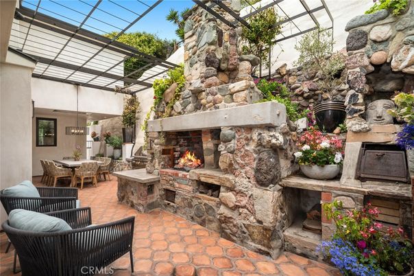 Exterior, Fireplace