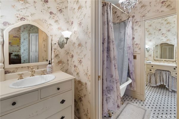Bathroom, Chandelier, Interior