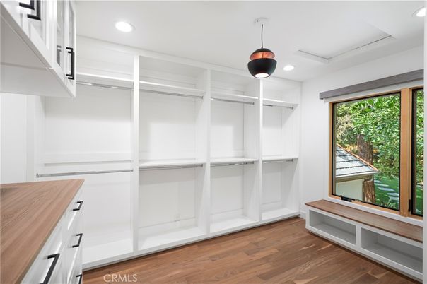 Interior, Pendant Lights, Recessed Lighting, Walk-in Closets, Wood Texture Flooring