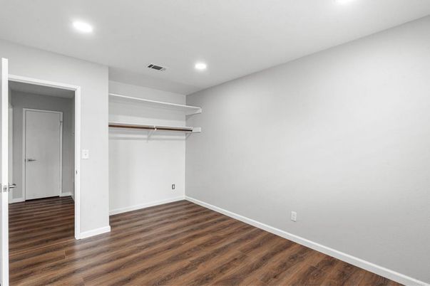 Empty room, Interior, Recessed Lighting, Wood Texture Flooring
