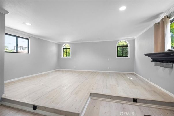 Empty room, Interior, Recessed Lighting, Wood Texture Flooring