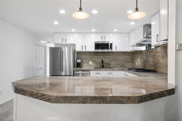 Interior, Kitchen, Pendant Lights, Recessed Lighting, Stainless Steel Appliances