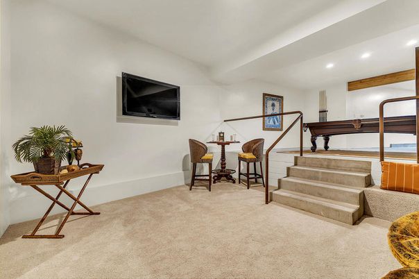 Billiard Table, Game Room, Interior, Recessed Lighting