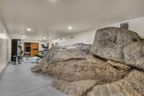 Fitness Equipment, Interior, Recessed Lighting, Stone Walls