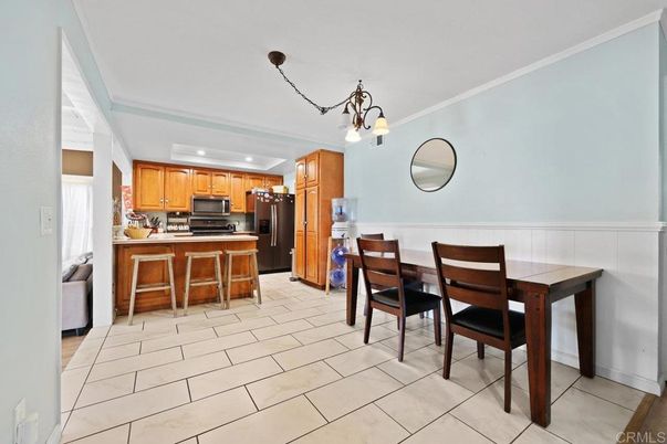 Dining room, Interior, Kitchen, Pendant Lights, Recessed Lighting, Stainless Steel Appliances