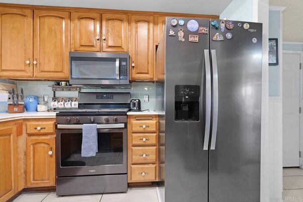 Interior, Kitchen, Stainless Steel Appliances