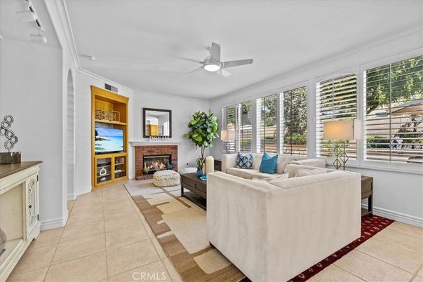 Fireplace, Interior, Living room