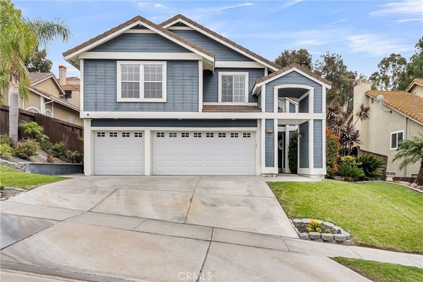 Attached, Exterior, Facade, American Craftsman