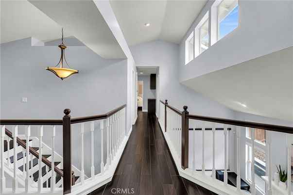 Interior, Pendant Lights, Recessed Lighting, Wood Texture Flooring