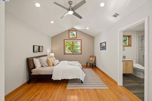 Bathroom, Bedroom, Interior, Recessed Lighting, Wood Texture Flooring