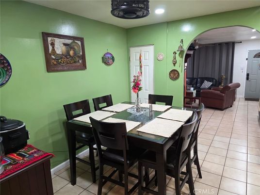 Dining room, Interior, Recessed Lighting