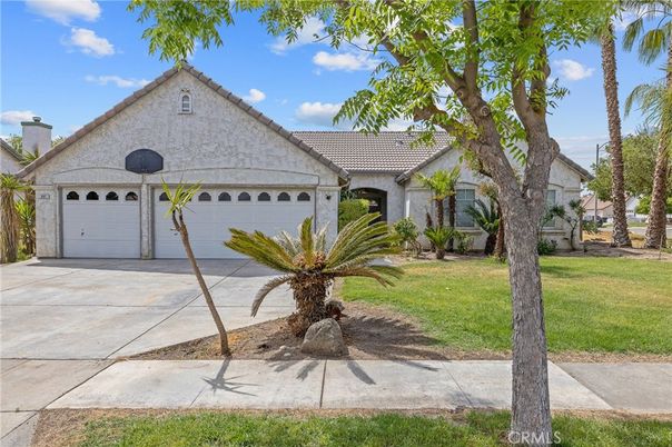 Attached, Backyard, Exterior, Facade, Mediterranean
